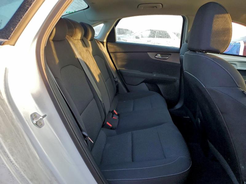 Фото 10 - KIA FORTE