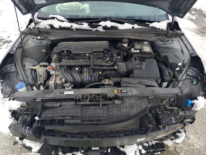 Фото 11 - HYUNDAI ELANTRA