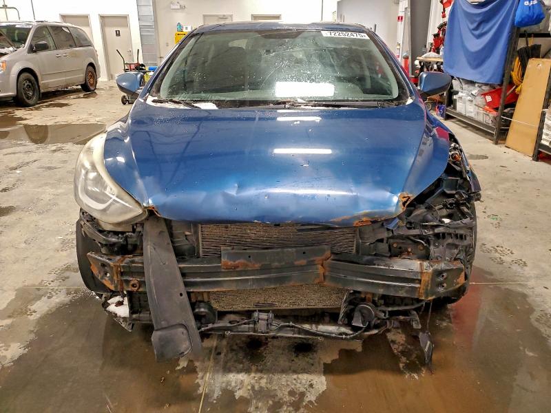 Фото 5 - HYUNDAI ELANTRA