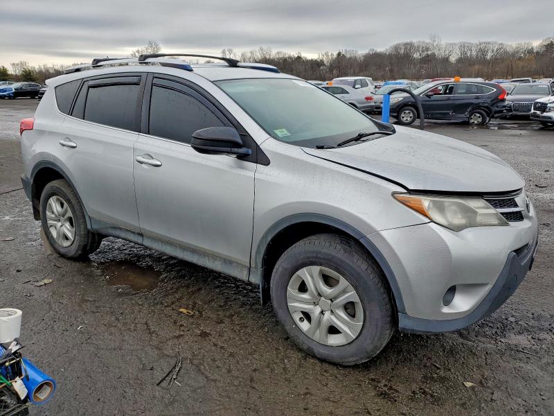 Фото 4 - TOYOTA RAV4