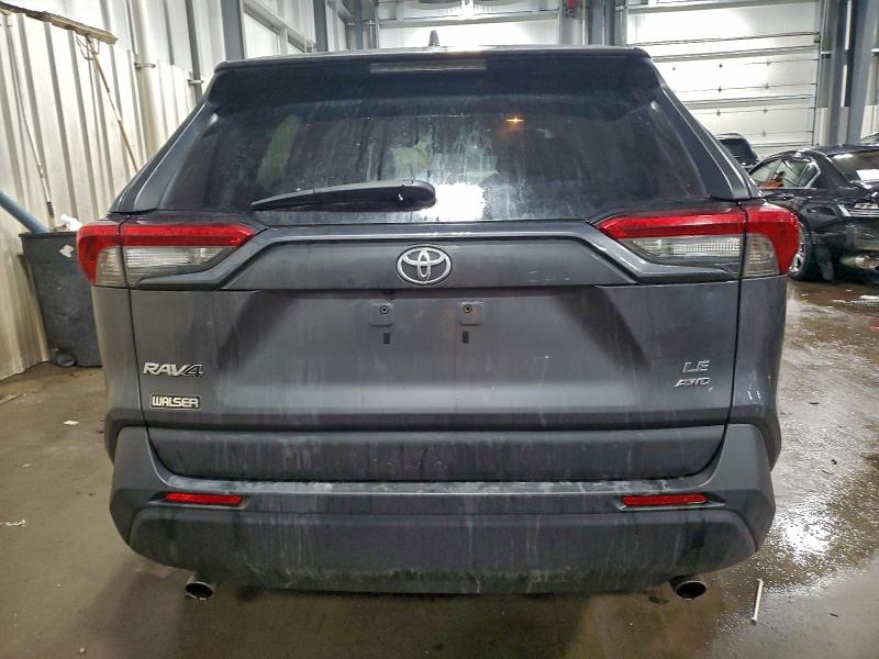 Фото 6 - TOYOTA RAV4