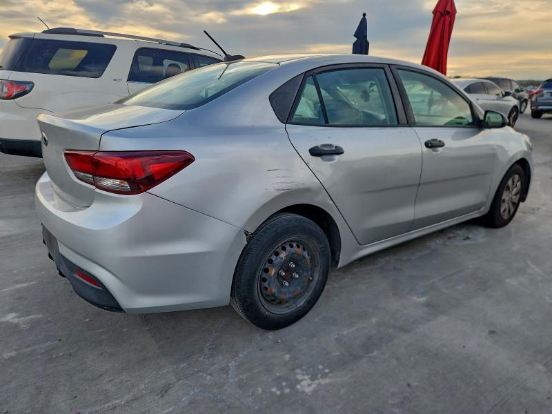 Фото 3 - KIA RIO