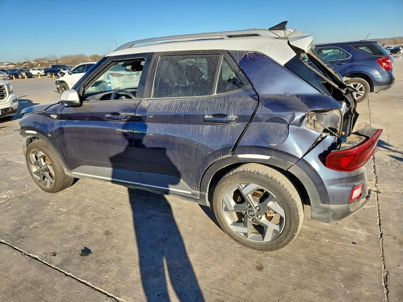 Фото 2 - HYUNDAI VENUE