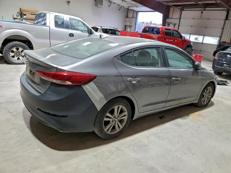 Фото 3 - HYUNDAI ELANTRA