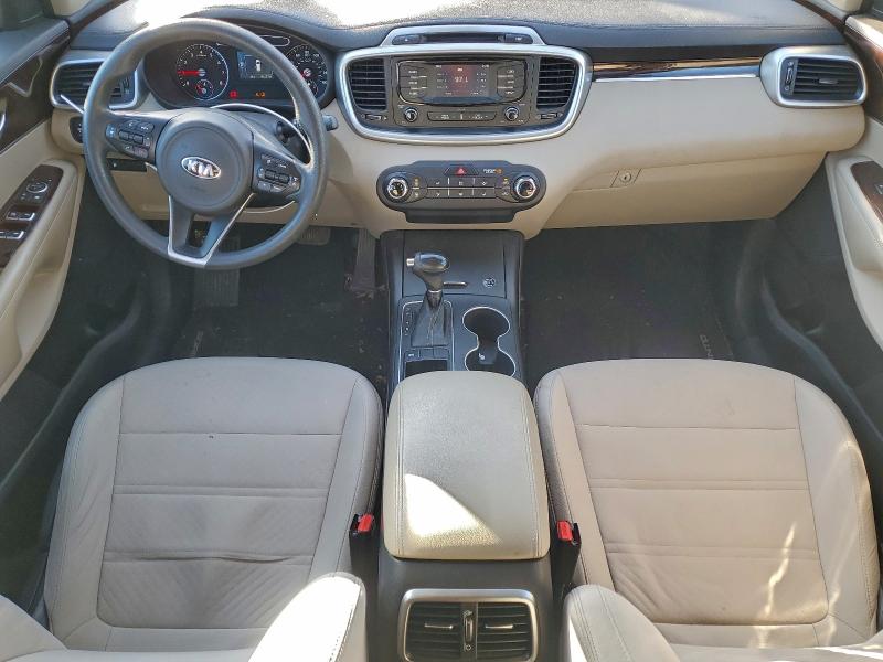 Фото 8 - KIA SORENTO