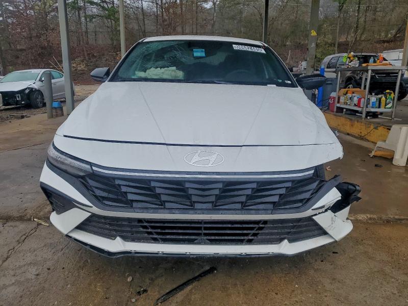 Фото 5 - HYUNDAI ELANTRA