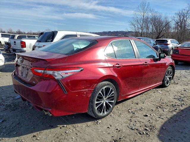 Фото 3 - TOYOTA CAMRY