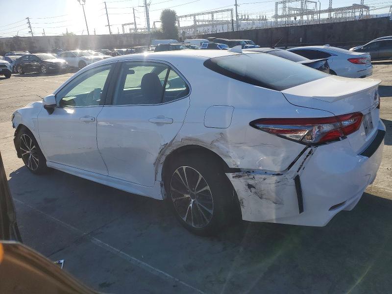 Фото 2 - TOYOTA CAMRY