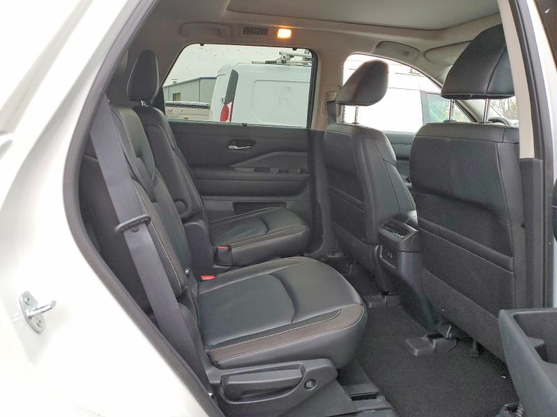 Фото 11 - NISSAN PATHFINDER