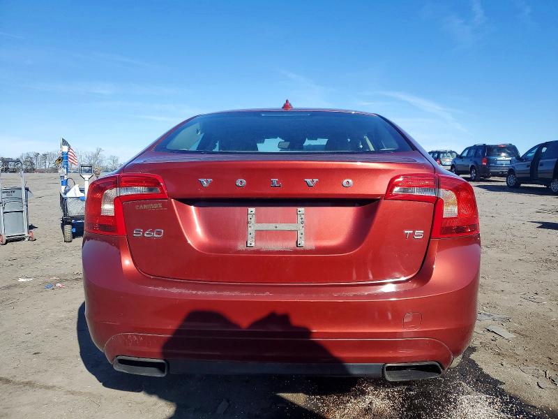 Фото 6 - VOLVO S60