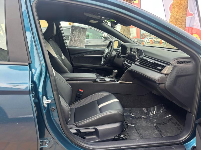 Фото 5 - TOYOTA CAMRY