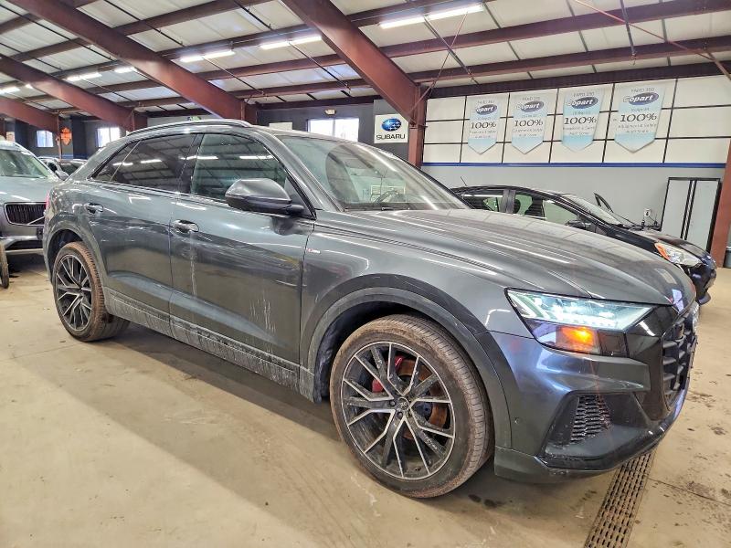 Фото 4 - AUDI Q8