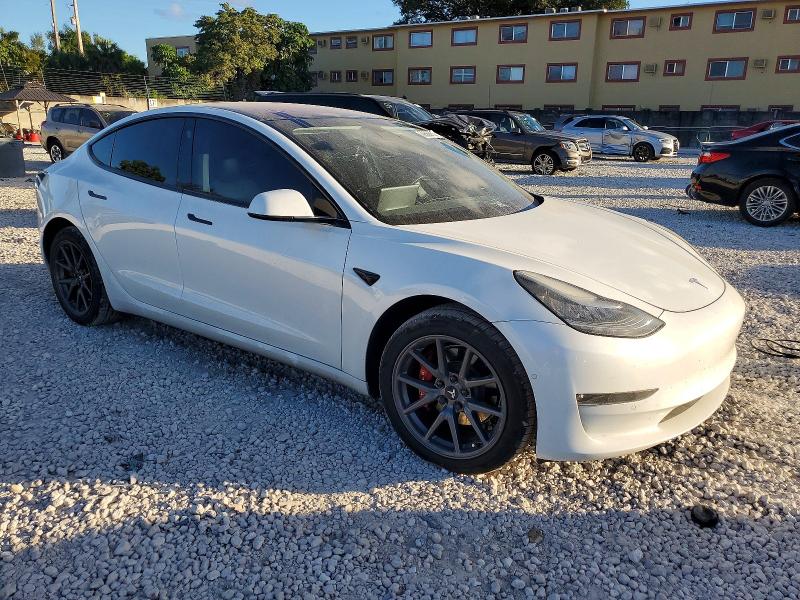 Фото 4 - TESLA MODEL 3