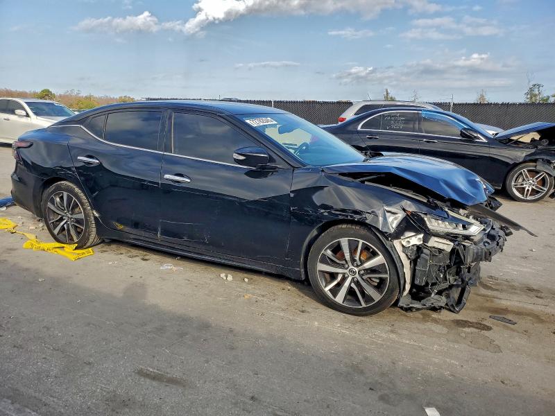 Фото 4 - NISSAN MAXIMA