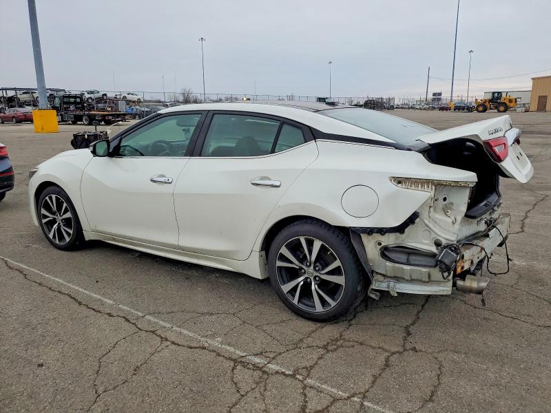 Фото 2 - NISSAN MAXIMA