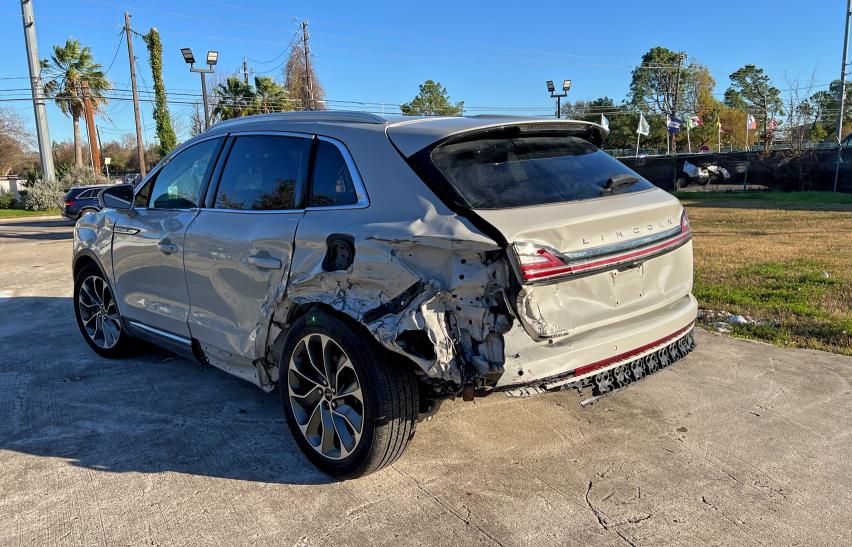 Фото 3 - LINCOLN NAUTILUS