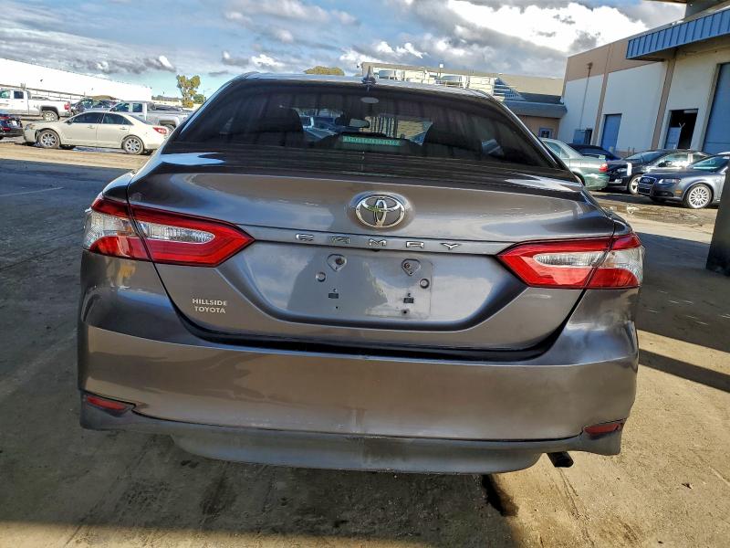 Фото 6 - TOYOTA CAMRY