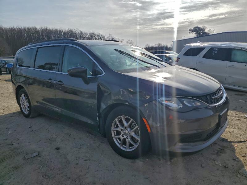 Фото 4 - CHRYSLER MINIVAN