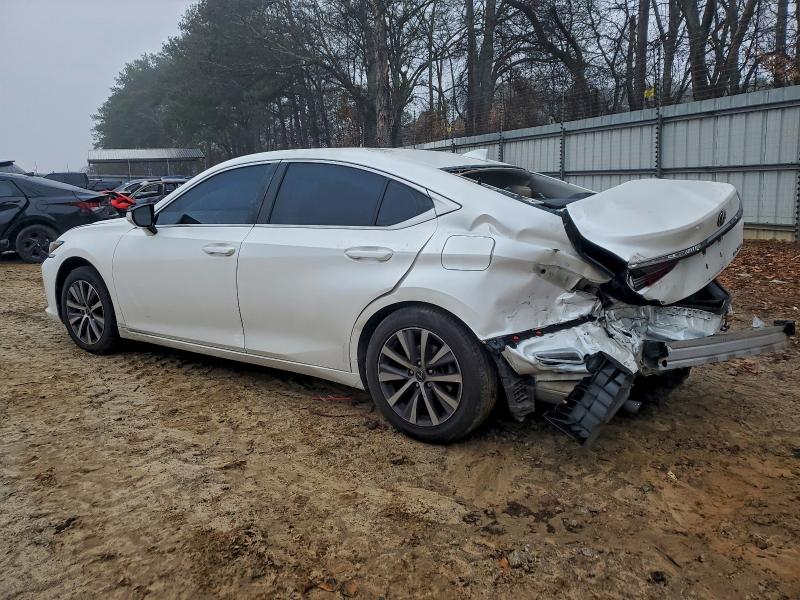 Фото 2 - LEXUS ES350