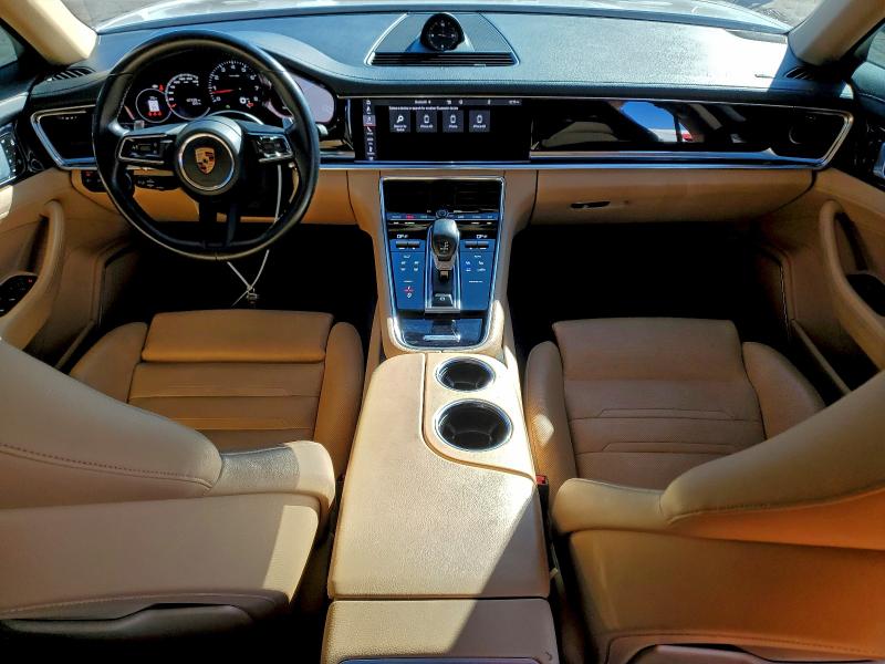 Фото 8 - PORSCHE PANAMERA