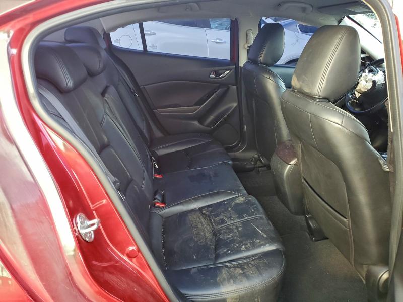 Фото 10 - MAZDA 3