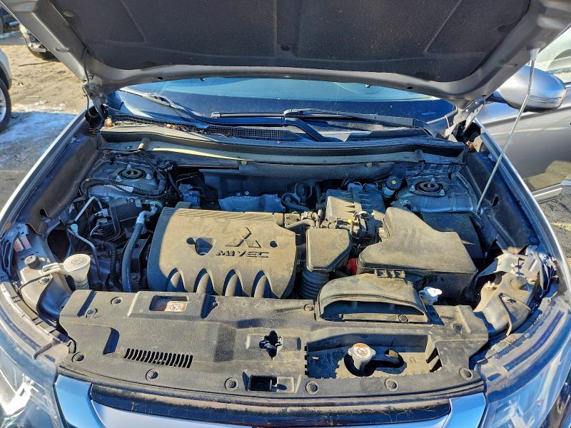 Фото 12 - MITSUBISHI OUTLANDER