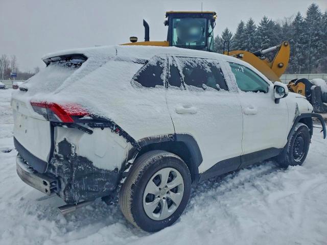 Фото 3 - TOYOTA RAV4