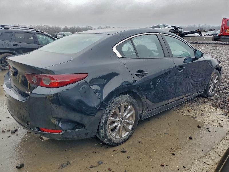 Фото 3 - MAZDA 3