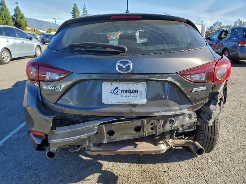 Фото 6 - MAZDA 3