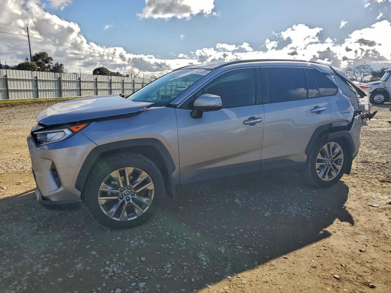 Фото 1 - TOYOTA RAV4