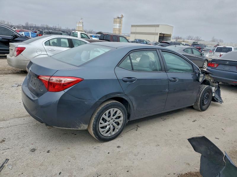 Фото 3 - TOYOTA COROLLA