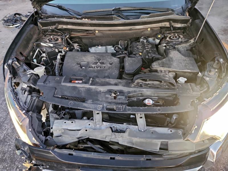 Фото 12 - MITSUBISHI OUTLANDER