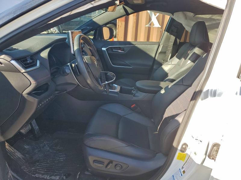 Фото 7 - TOYOTA RAV4