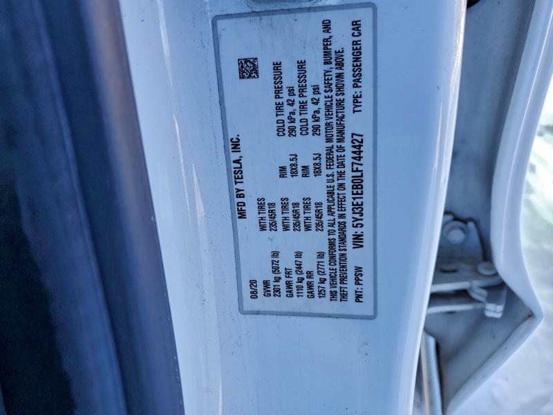 Фото 12 - TESLA MODEL 3