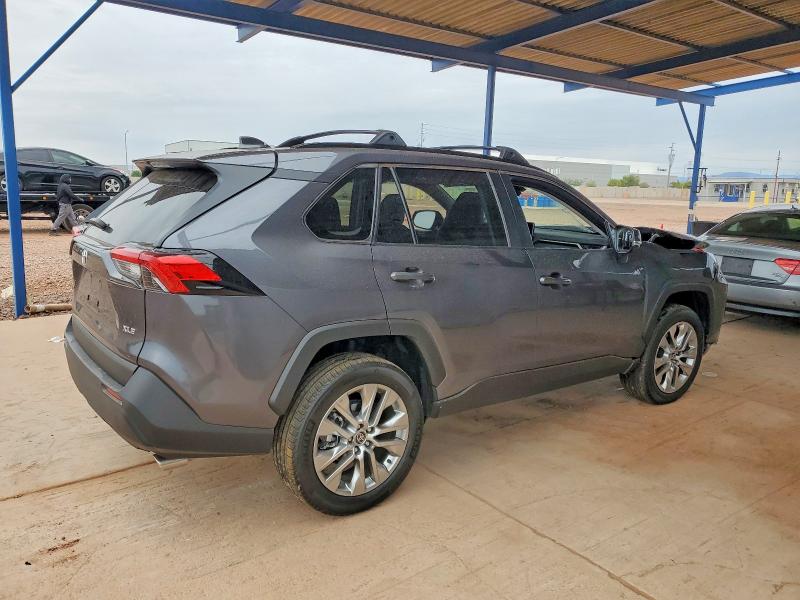 Фото 3 - TOYOTA RAV4