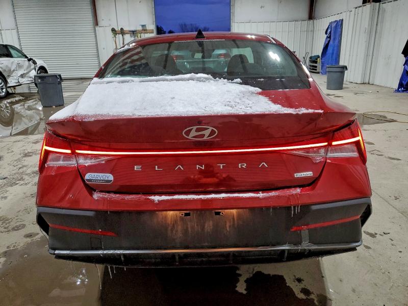 Фото 6 - HYUNDAI ELANTRA