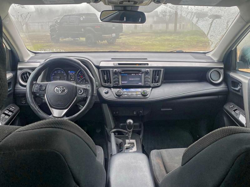 Фото 9 - TOYOTA RAV4