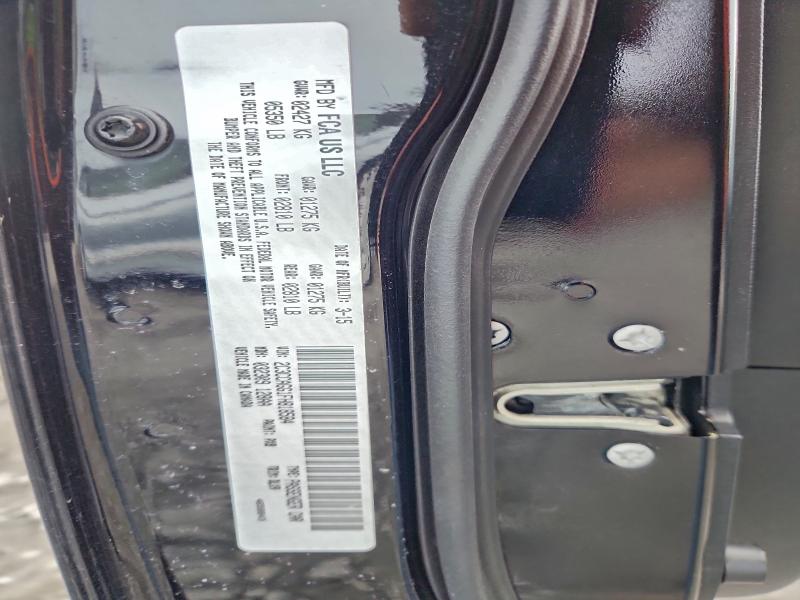 Фото 12 - CHRYSLER 300