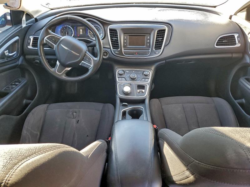 Фото 8 - CHRYSLER 200