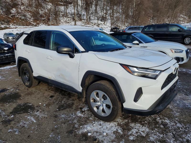 Фото 4 - TOYOTA RAV4