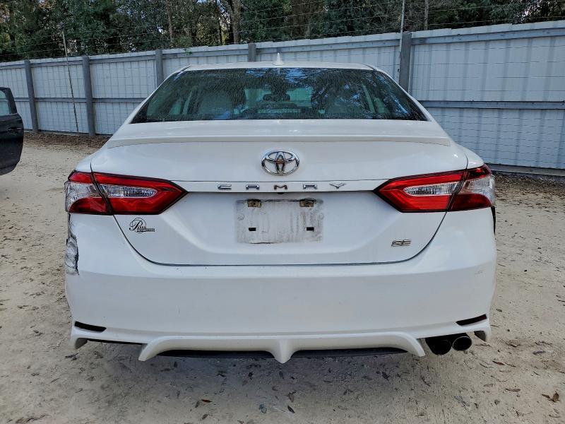 Фото 6 - TOYOTA CAMRY