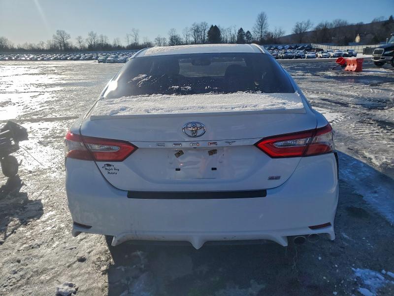 Фото 6 - TOYOTA CAMRY