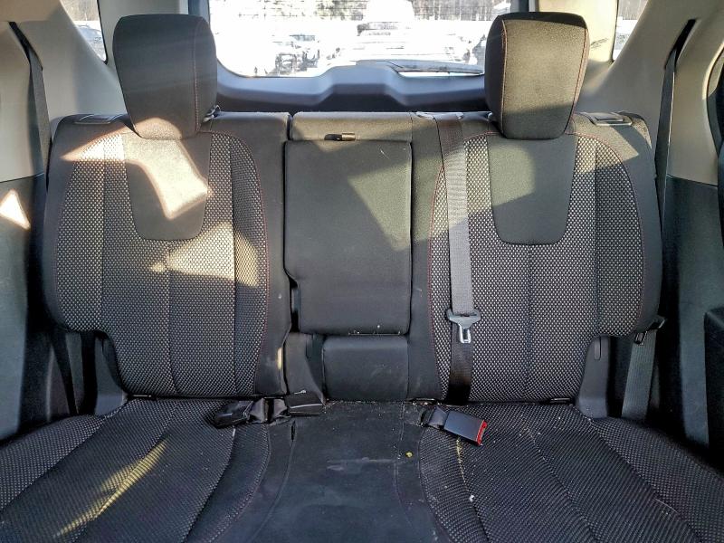 Фото 10 - CHEVROLET EQUINOX