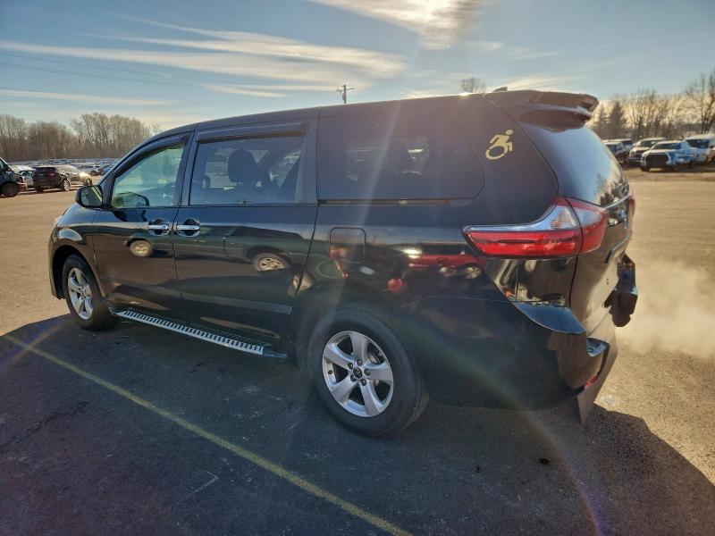 Фото 2 - TOYOTA SIENNA