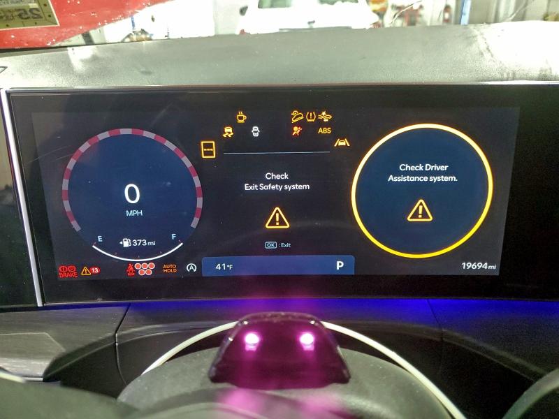 Фото 9 - HYUNDAI SANTA FE