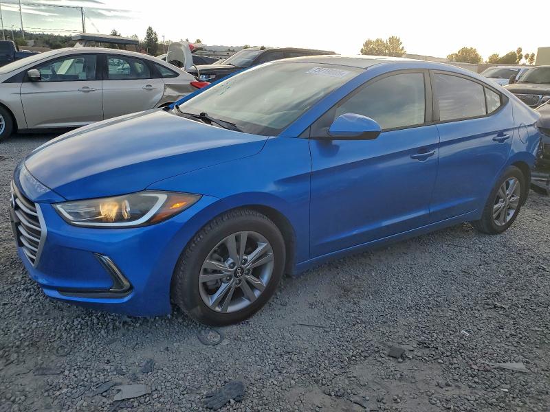 Фото 1 - HYUNDAI ELANTRA