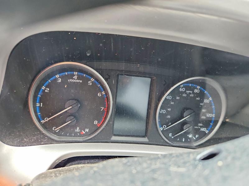 Фото 9 - TOYOTA RAV4