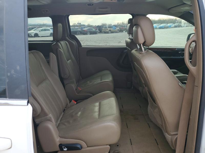 Фото 11 - CHRYSLER MINIVAN