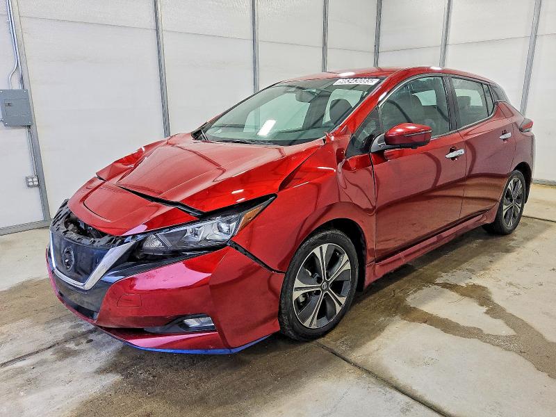 Фото 1 - NISSAN LEAF