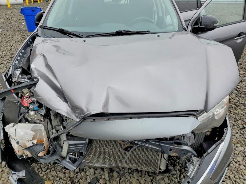 Фото 11 - MITSUBISHI OUTLANDER